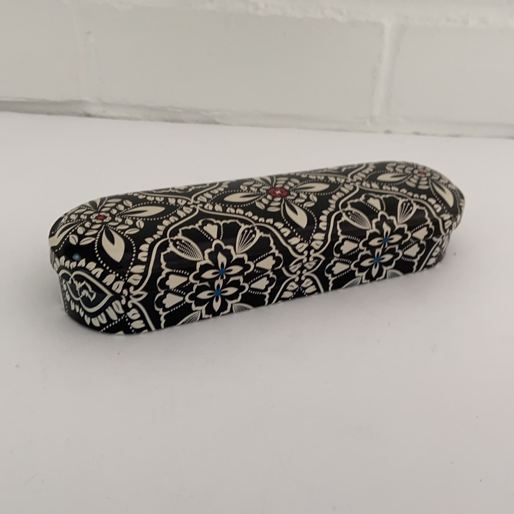 Set - Classic Vera Bradley Tin Pencil/Brush Case - Picture 9 of 10